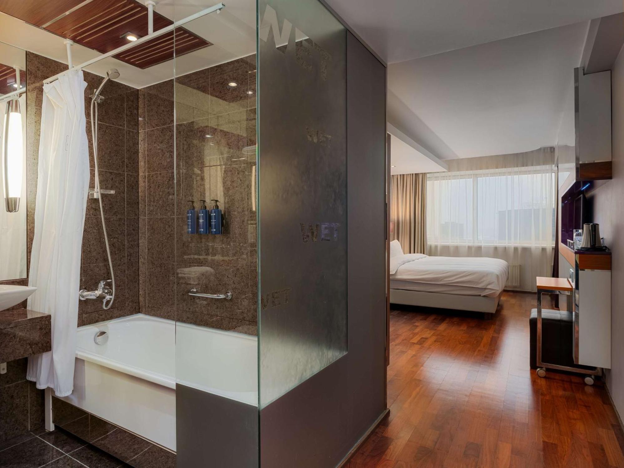 Radisson Blu Hotel Oluempia Tallinn Extérieur photo